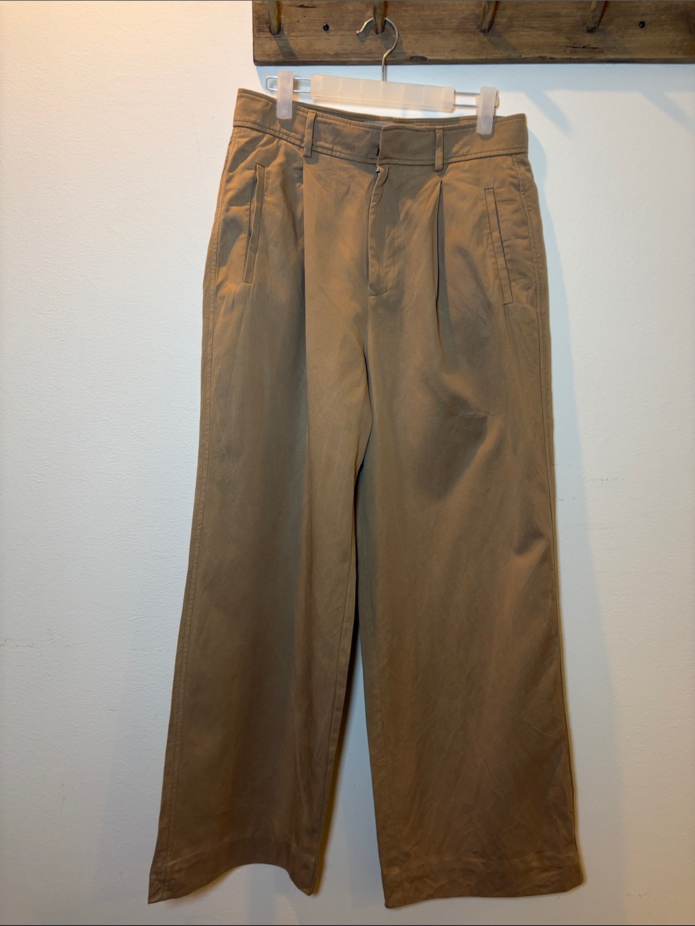 Everlane size 8 pleated pants wide leg - Picture 2 of 6